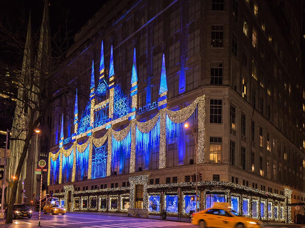 Saks 5th Avenue Christmas Light Show - Metro Limousine Service