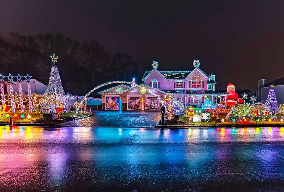 Christmas Light Tours in Long Island NY