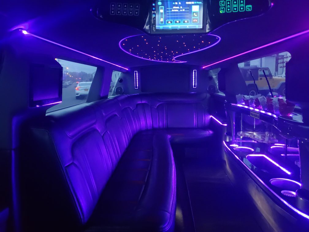 MKT Lincoln Limousine Interior - Metro Limousine & Party Bus Service