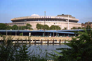 Yankee Stadium Tours with Metro Limousine Service